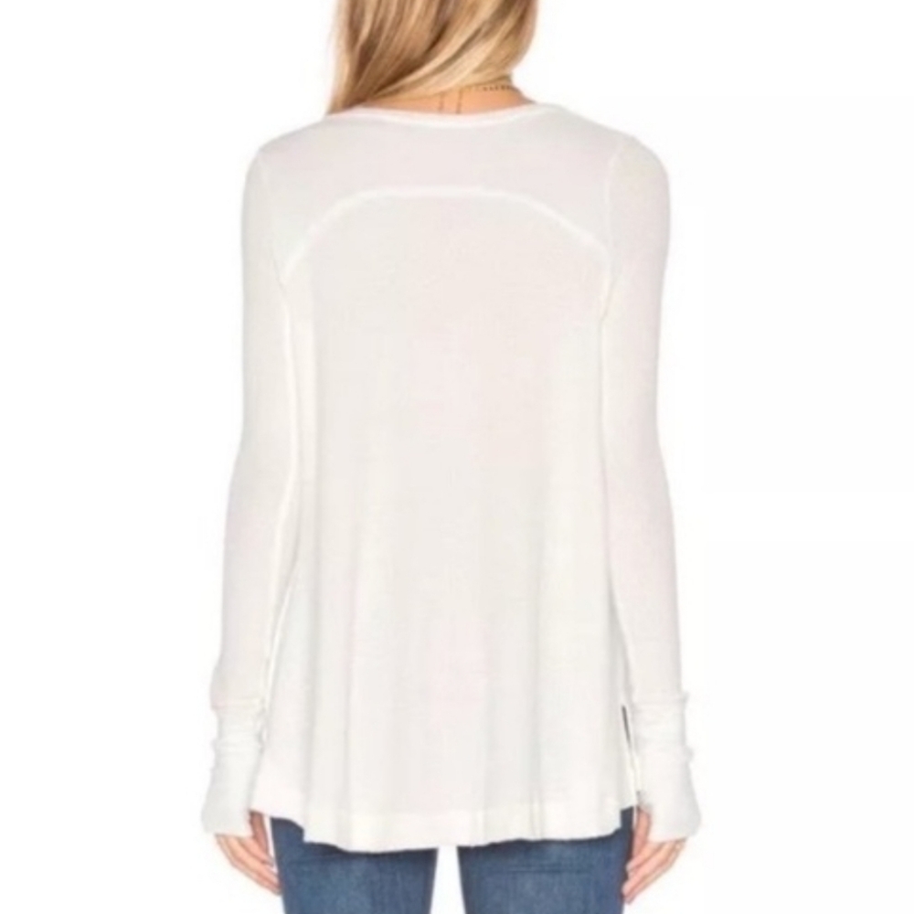 Free People Malibu Thermal Tee Long Sleeve Thumbholes Scoop Neck Ivory Small EUC - Picture 7 of 16